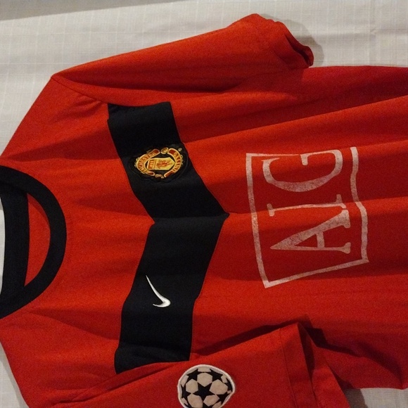 Rooney Soccer shirt...check out the patches! Nike and more - Picture 2 of 5